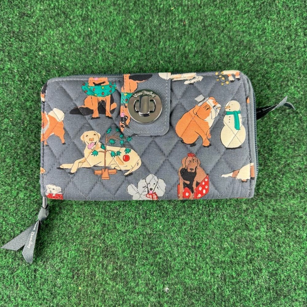 Vera Bradley Holiday Dogs Wallet RFID Zip Around Accordion & Turnlock Front